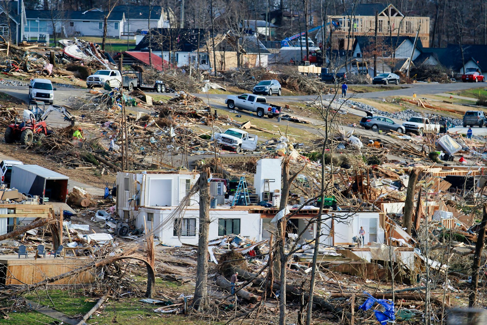 major events, 2024 events, U.S. challenges 2024, Tennessee issues 2024, end of year review 2024, national events, Tennessee struggles, economic challenges 2024, political tensions, severe weather Tennessee, Sincere Scribbles blog